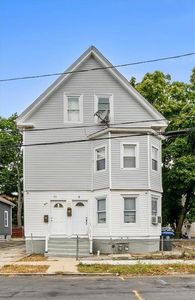 9 Thackery St, Providence, RI, 02907