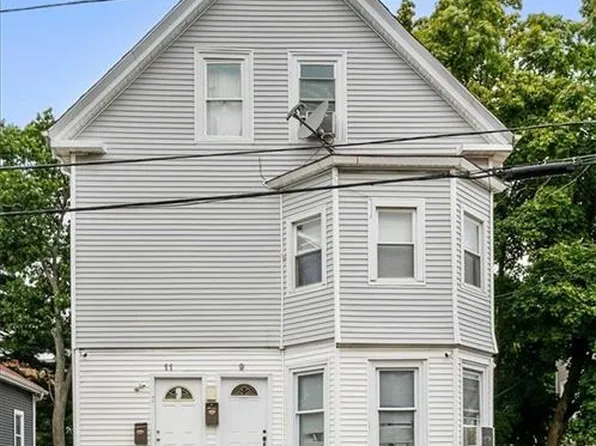 9 Thackery St, Providence, RI 02907