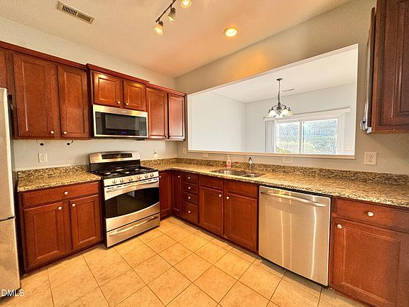 2nd image of 1304 Corwith Dr