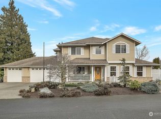 15521 E Shore Dr, Lynnwood, WA 98087