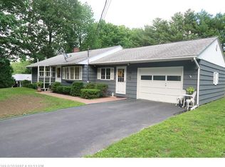 369 W River Rd, Augusta, ME 04330