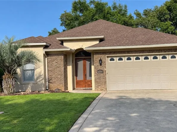 135 Lagoon Dr, Gulf Shores, AL 36542