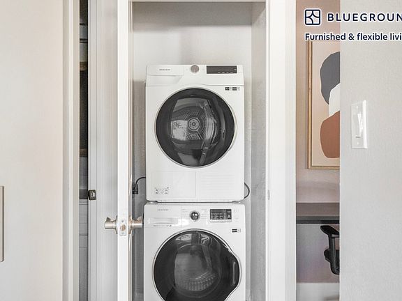 4th image of 906 Burbank Dr APT 5