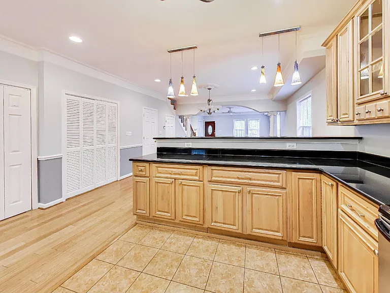 5713 Eads St NE — Photo 7