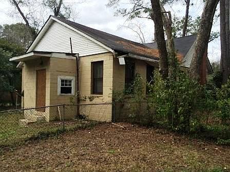 2nd image of 3262 Seminole Avenue