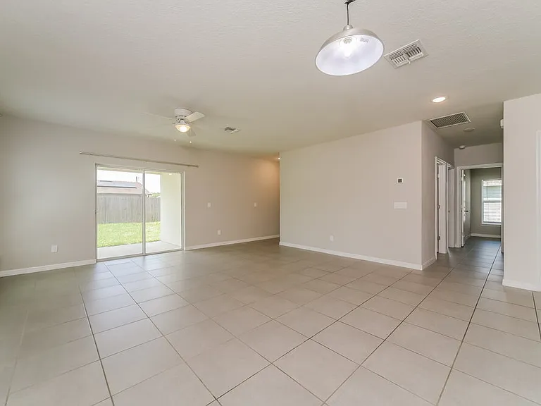 850 San Jose Ct — Photo 5