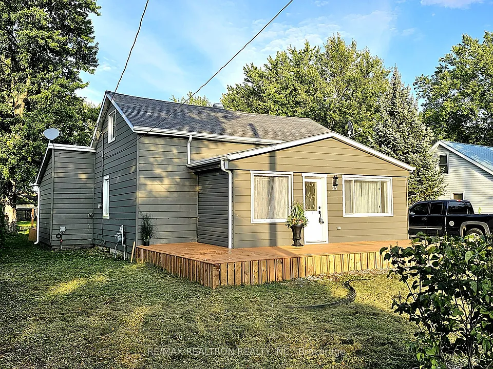 23 Ella St S