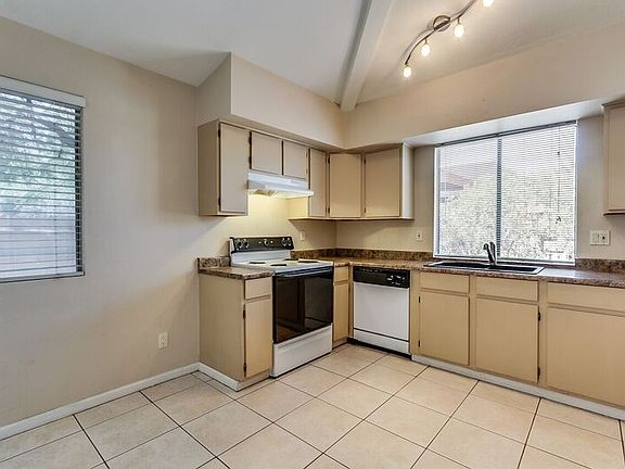 5th image of 4021 E Desert Cactus St
