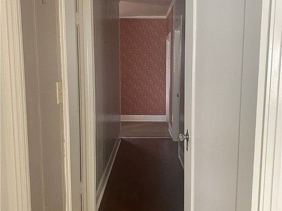 4th image of 309 E 2nd St