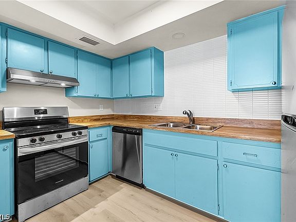 2nd image of 3906 SE 11th Pl APT 604