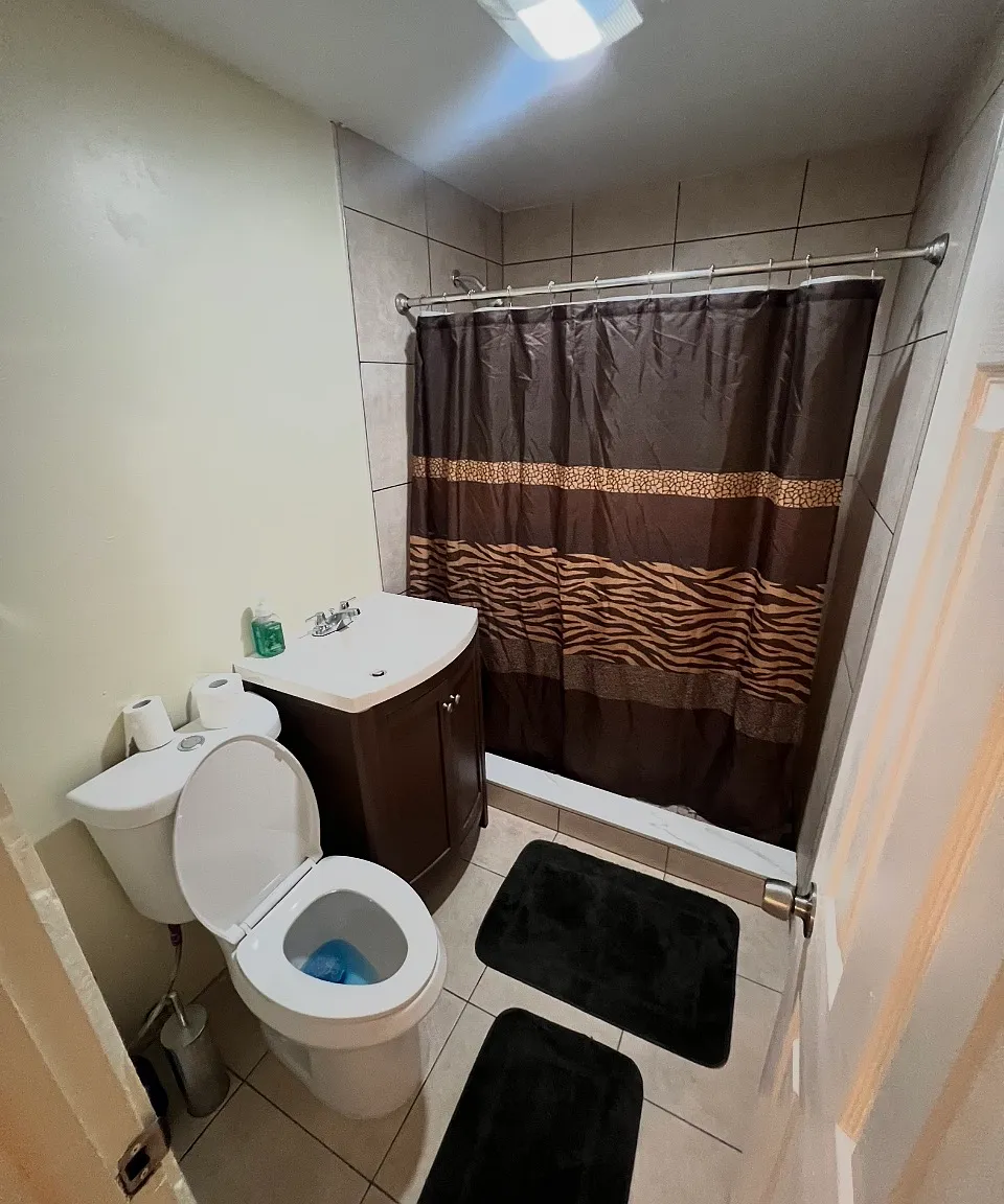 4 bed, 2000 sqft, $850 — Photo 2