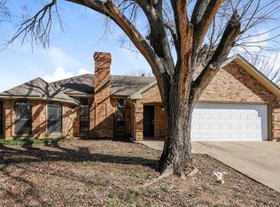 7725 Greengage Dr, Fort Worth, TX 76133
