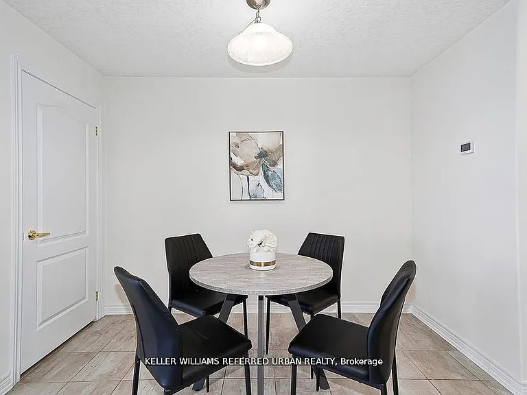14 Foley Cres — Photo 7