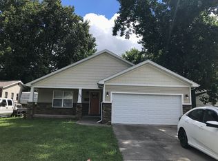 1048 E Cherokee St, Springfield, MO 65807