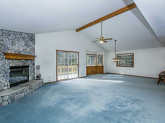 3rd image of 27457 Oakwood Dr