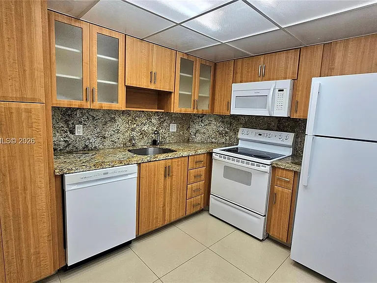 1980 S Ocean Dr #22G — Photo 3