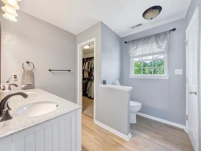 1733 Meadows Rd — Photo 17