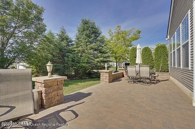 2 Marlow Dr — Photo 2