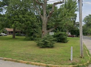 41 Garden Avenue, Toms River, NJ