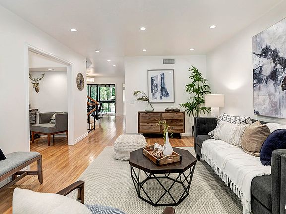 3rd image of 5112 Bounty Ln