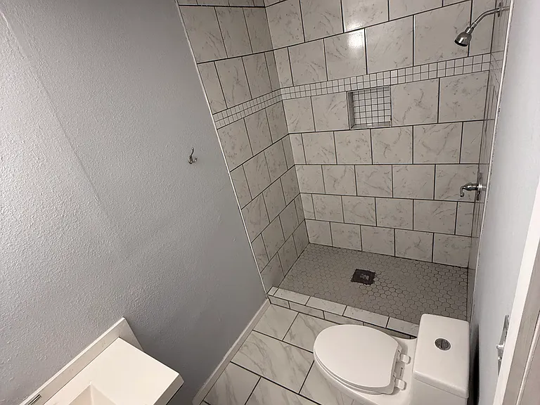 155 Canton — Photo 12