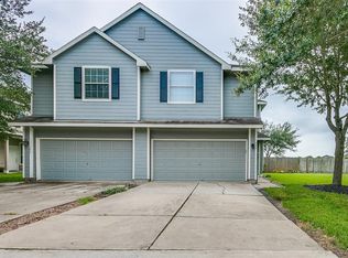 285 Brandy Ridge Ln, Dickinson, TX 77539