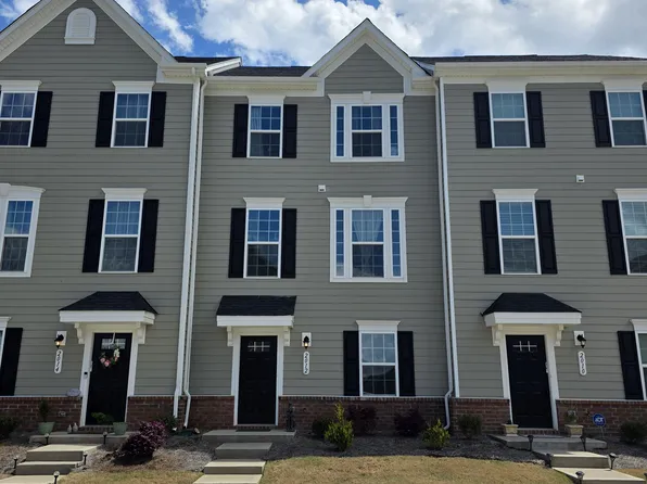 2012 Trout Lily Ln, Matthews, NC 28104