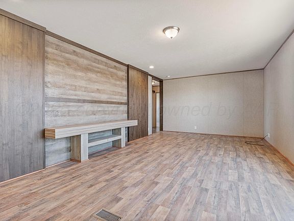 3rd image of 113 Bear Ln
