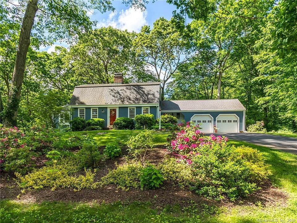 1st image of 9 Applewood Ln