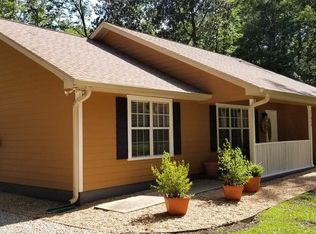 459 Honeysuckle Dr, Havana, FL 32333