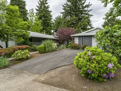 2933 NE Everett St, Portland, OR, 97232