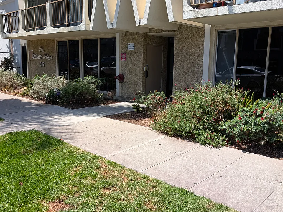 215 Atlantic Ave #304