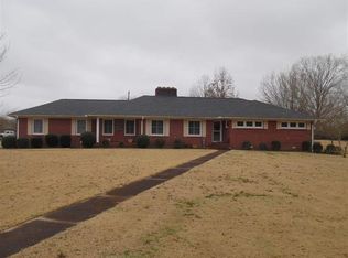 553 Duren Dr, Adamsville, TN 38310