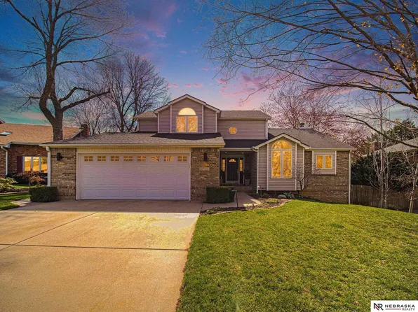 1711 Saint Andrews Pl, Lincoln, NE 68512