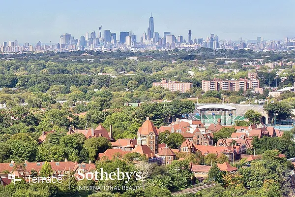 Rented by Terrace Sotheby's International Realty | media 23