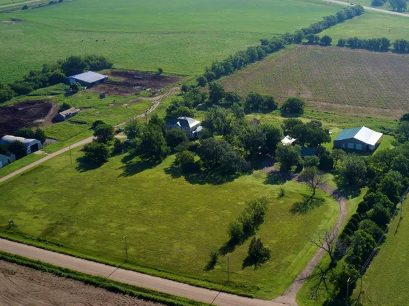 1066 NE 140th Ave, Claflin, KS 67525