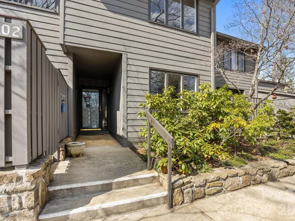 102 Crowfields Dr, Asheville, NC 28803