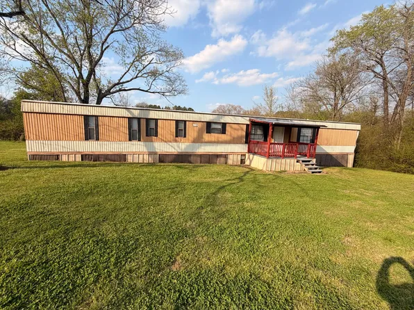 66 N Market St, Dover, AR 72837