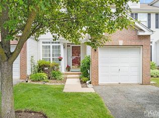 8 Molteg Dr, Parlin, NJ 08859