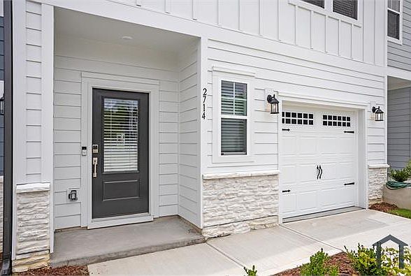 1st image of 2714 Sammish Way