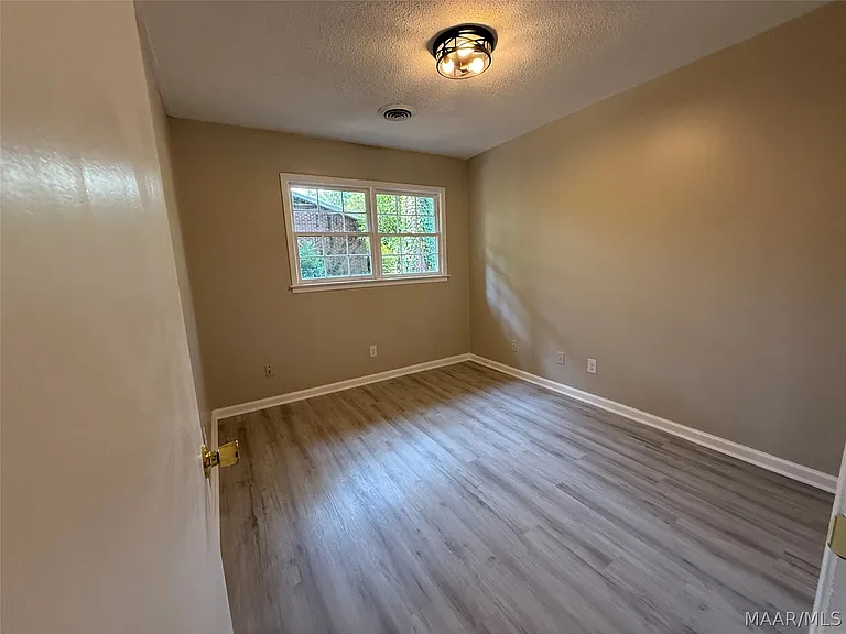 113 Lori St — Photo 21