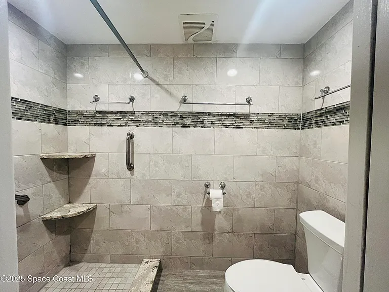 115 N Indian River Dr #109 — Photo 18