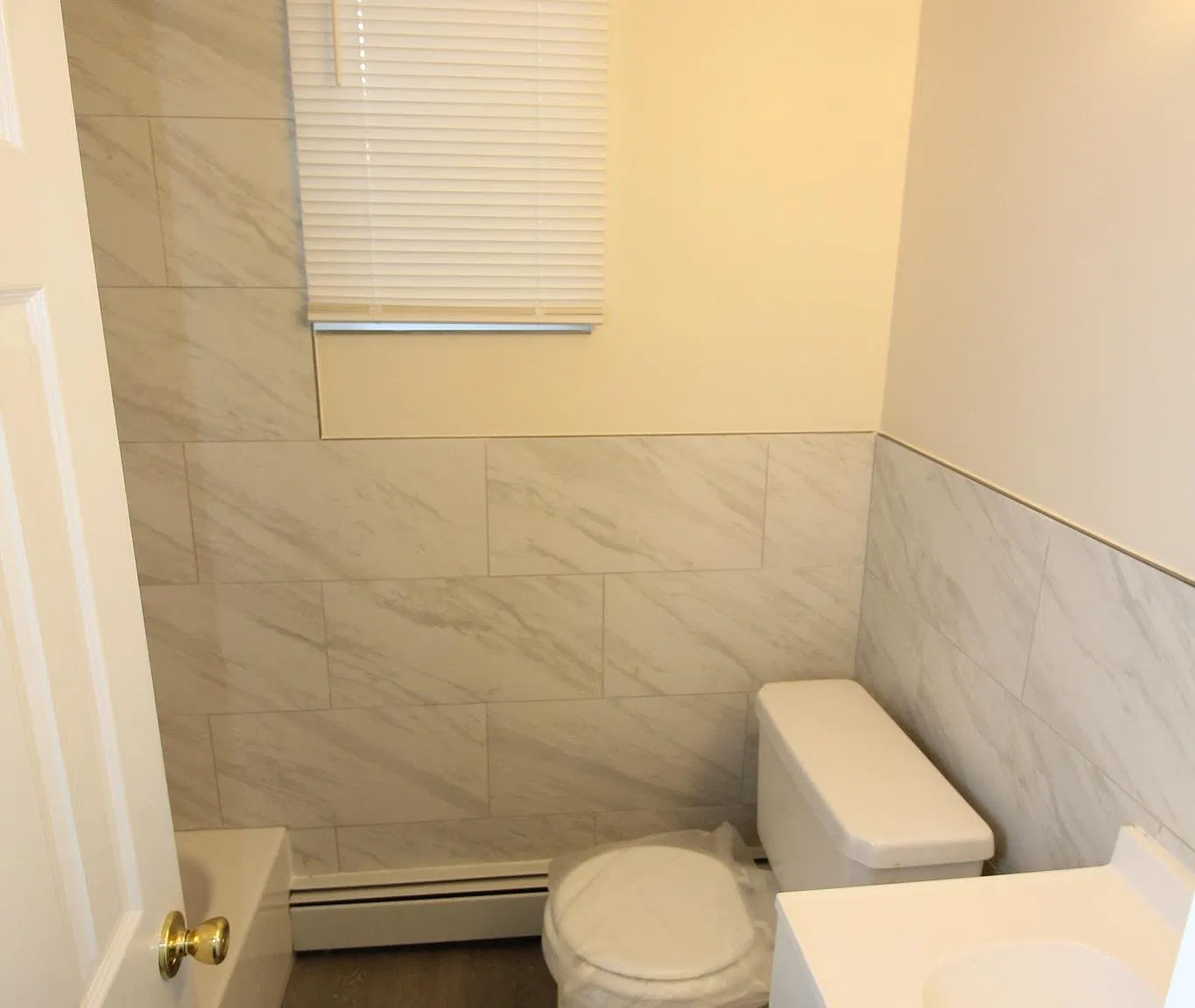 2 bed, 700 sqft, $1,875 — Photo 4