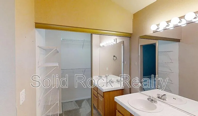 8175 Saint Helena Dr — Photo 14
