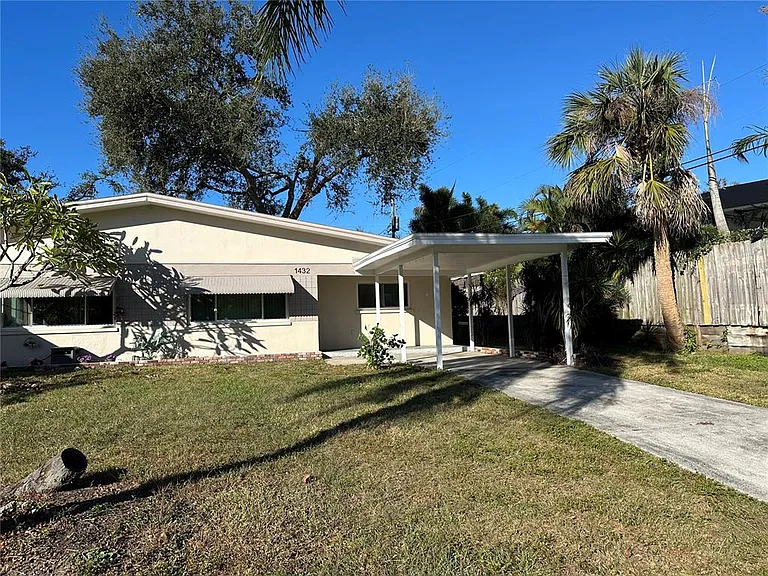 1432 Lotus Path — Photo 1
