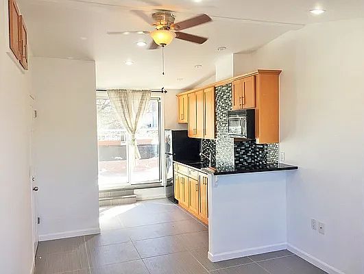 1st image of 643 6th Ave Floor 3