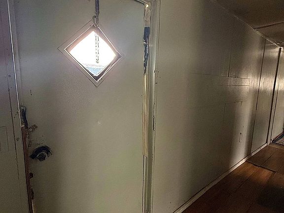 4th image of 2166 Belview Rd #48