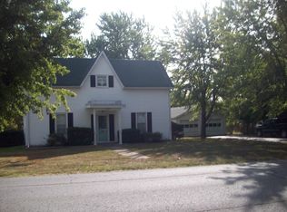 1204 Maffry Ave, Macon, MO 63552