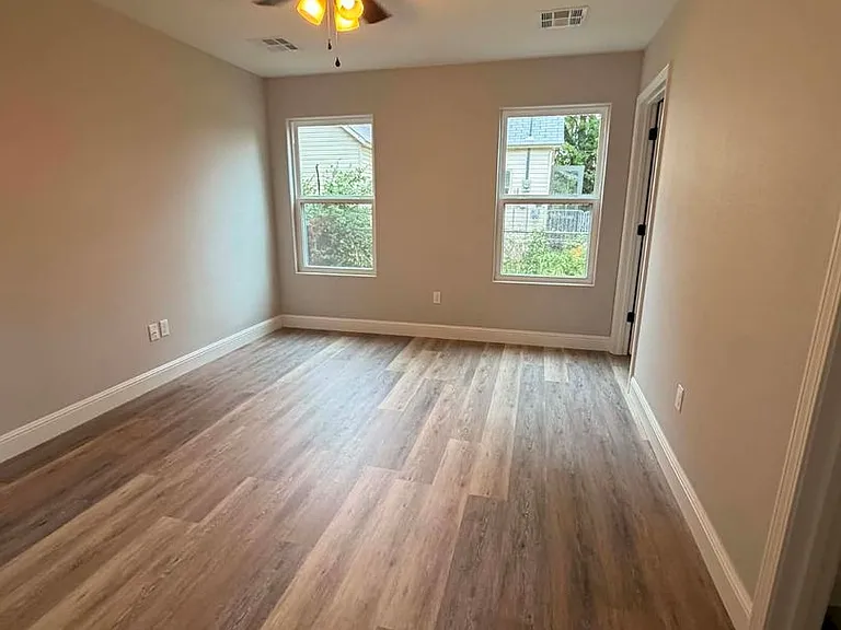 1906 Missouri Ave — Photo 10