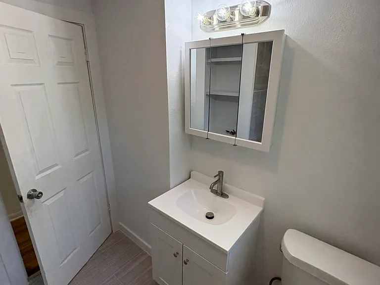 355 Cresham Dr — Photo 13